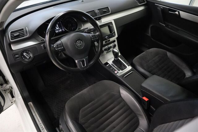 VOLKSWAGEN Passat 2014 Variant Highline 1,6 TDI 77 kW (105 hv) BlueMotion Technology DSG-automaatti
