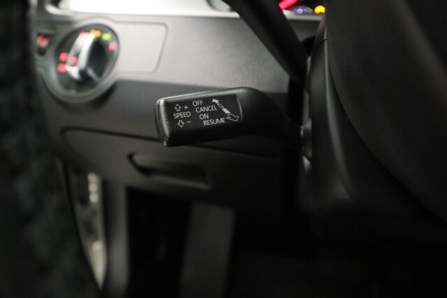 VOLKSWAGEN Passat 2014 Variant Highline 1,6 TDI 77 kW (105 hv) BlueMotion Technology DSG-automaatti