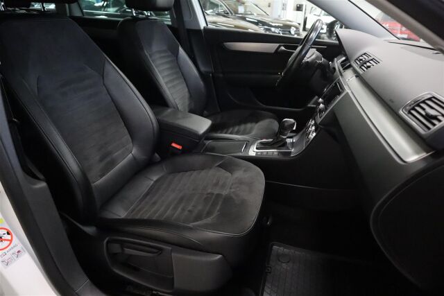 VOLKSWAGEN Passat 2014 Variant Highline 1,6 TDI 77 kW (105 hv) BlueMotion Technology DSG-automaatti
