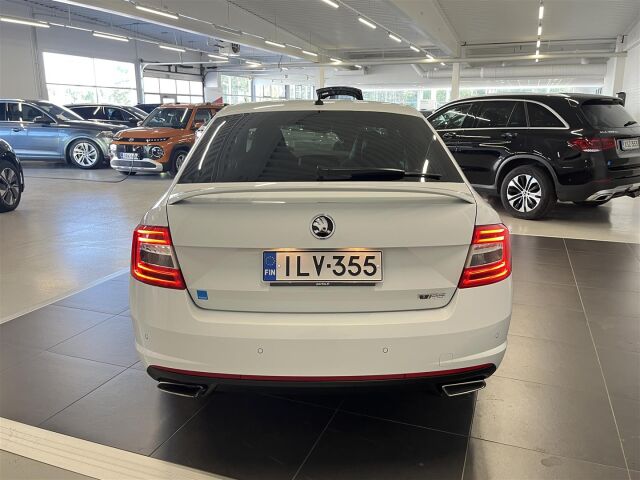 SKODA Octavia 2015 2,0 TDI RS, vähän ajettu yksilö!