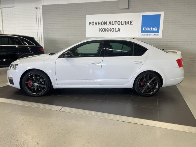 SKODA Octavia 2015 2,0 TDI RS, vähän ajettu yksilö!
