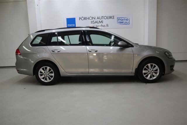 VOLKSWAGEN Golf 2015 Variant Comfortline Edition 40 1,2 TSI 77 kW (105 hv) BMT DSG-automaatti