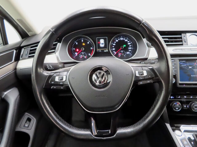 Volkswagen Passat 2015 Sedan Highline 2,0 TDI Biturbo 176 kW (240 hv) BMT 4MOTION DSG-automaatti