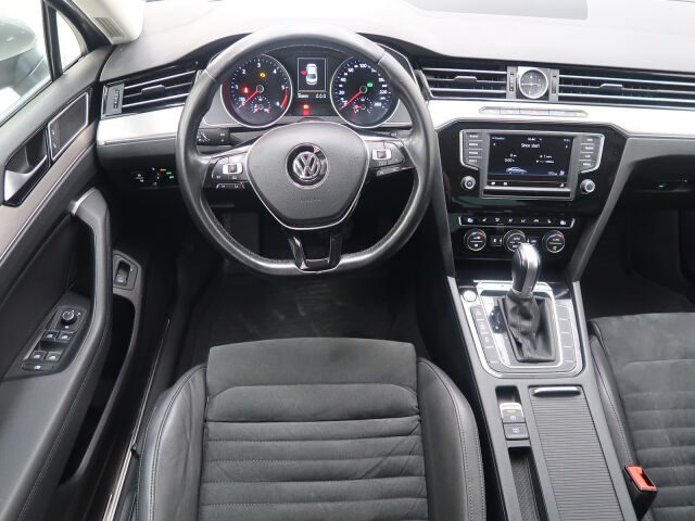 Volkswagen Passat 2015 Sedan Highline 2,0 TDI Biturbo 240 hv BMT 4MOTION DSG-automaatti