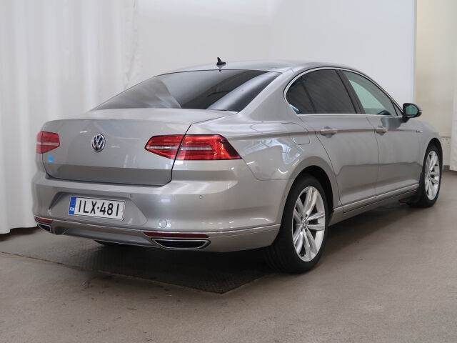 Volkswagen Passat 2015 Sedan Highline 2,0 TDI Biturbo 176 kW (240 hv) BMT 4MOTION DSG-automaatti