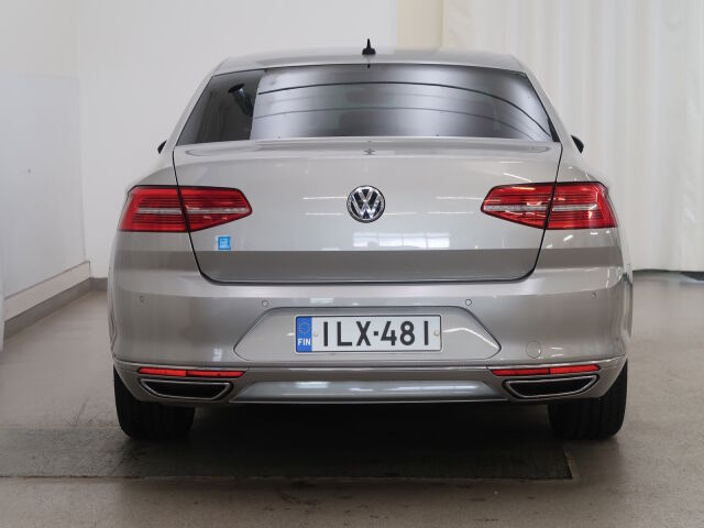 Volkswagen Passat 2015 Sedan Highline 2,0 TDI Biturbo 240 hv BMT 4MOTION DSG-automaatti