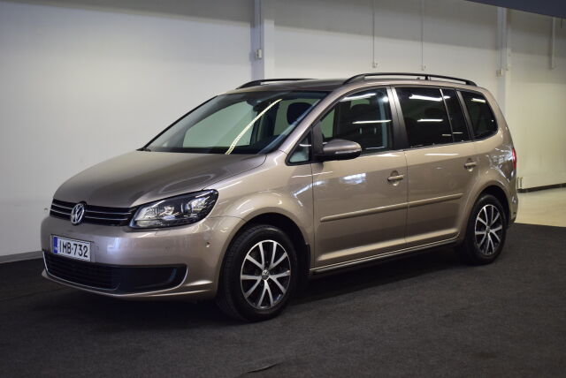 VOLKSWAGEN Touran 2015 Family Edition 1,4 TSI 103 kW (140 hv) DSG-automaatti* 1.om, 7-paikkainen*