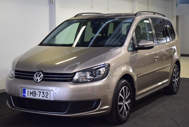VOLKSWAGEN Touran 2015 Family Edition 1,4 TSI 103 kW (140 hv) DSG-automaatti* 1.om, 7-paikkainen*