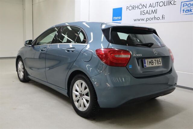 MERCEDES-BENZ A 2015 180 BE Premium Business