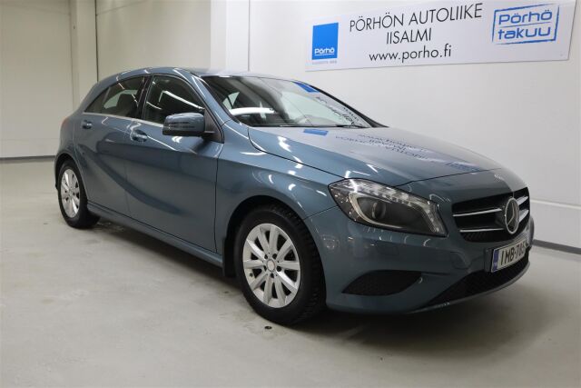 MERCEDES-BENZ A 2015 180 BE Premium Business