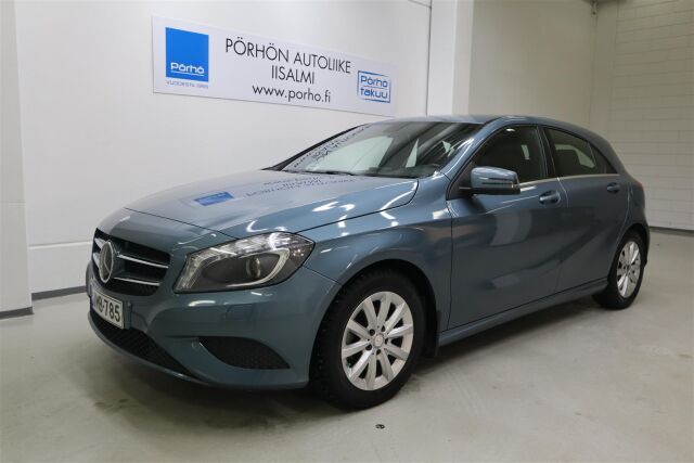 MERCEDES-BENZ A 2015 180 BE Premium Business
