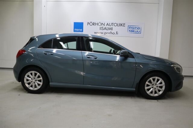 MERCEDES-BENZ A 2015 180 BE Premium Business