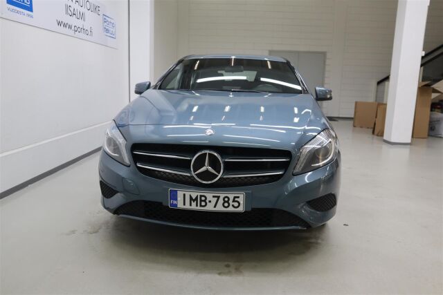 MERCEDES-BENZ A 2015 180 BE Premium Business