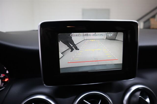 MERCEDES-BENZ A 2015 180 BE Premium Business