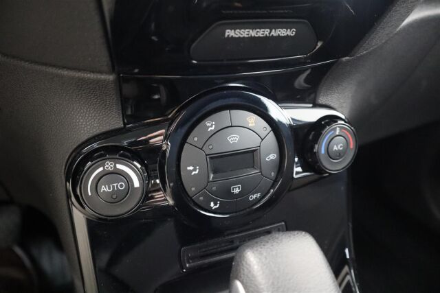 FORD Fiesta 2016 1,0 EcoBoost 100hv PowerShift A6 Titanium 5-ovinen