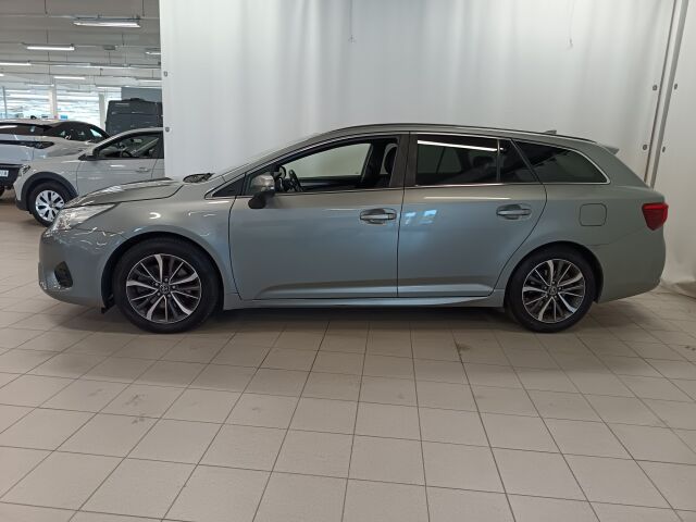 TOYOTA Avensis 2016 2,0 D-4D Active Touring Sports