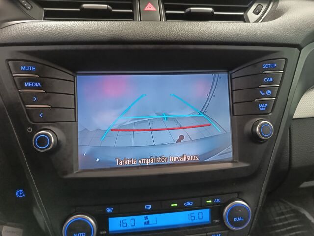 TOYOTA Avensis 2016 2,0 D-4D Active Touring Sports
