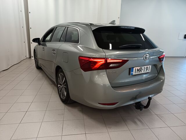 TOYOTA Avensis 2016 2,0 D-4D Active Touring Sports