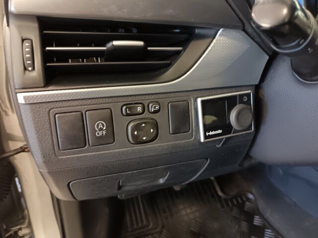 TOYOTA Avensis 2016 2,0 D-4D Active Touring Sports