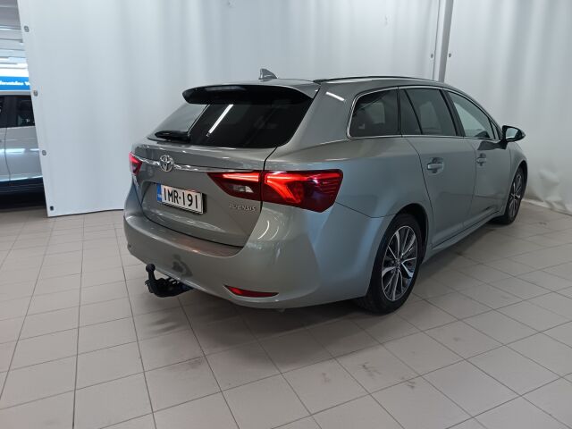 TOYOTA Avensis 2016 2,0 D-4D Active Touring Sports