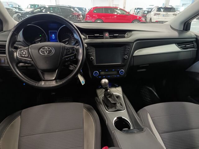 TOYOTA Avensis 2016 2,0 D-4D Active Touring Sports