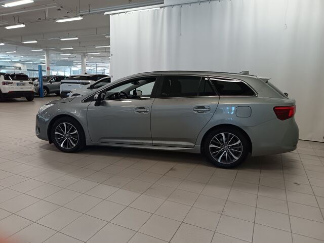 TOYOTA Avensis 2016 2,0 D-4D Active Touring Sports