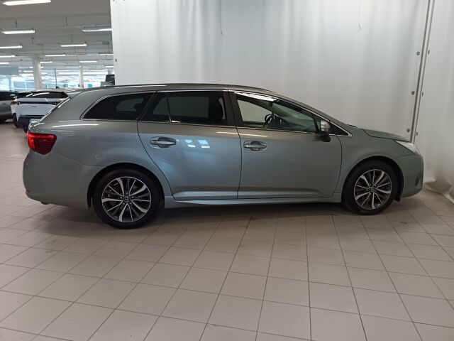 TOYOTA Avensis 2016 2,0 D-4D Active Touring Sports