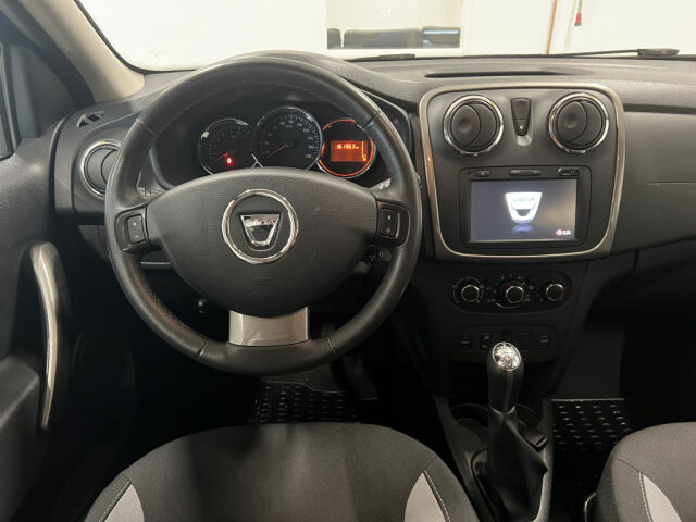 DACIA Sandero 2016 Stepway TCe 90 S&S Prestige *Navi *Vakionopeudensäädin *Juuri huollettu