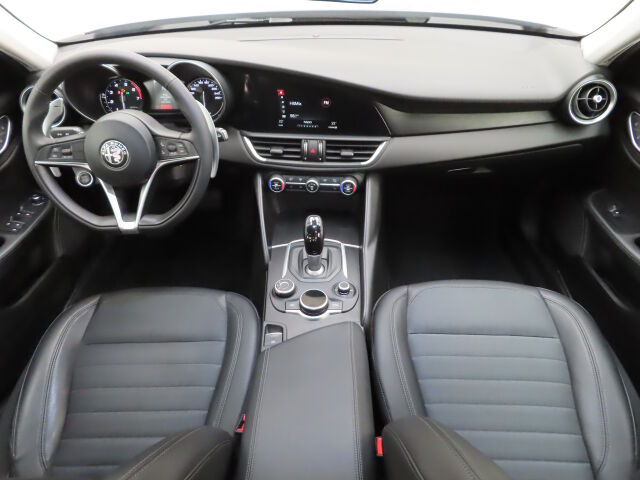 Alfa Romeo Giulia 2017 2,0 Bensiini 200hp AT8 Super
