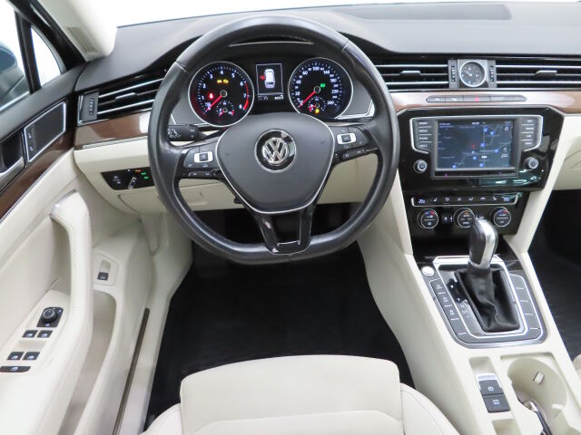 Volkswagen Passat 2016 Variant Highline 1,8 TSI 132 kW (180 hv) BlueMotion Technology DSG-automaatti