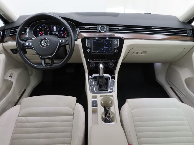 Volkswagen Passat 2016 Variant Highline 1,8 TSI 132 kW (180 hv) BlueMotion Technology DSG-automaatti