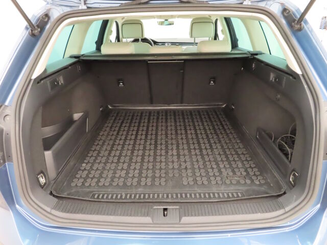 Volkswagen Passat 2016 Variant Highline 1,8 TSI 132 kW (180 hv) BlueMotion Technology DSG-automaatti