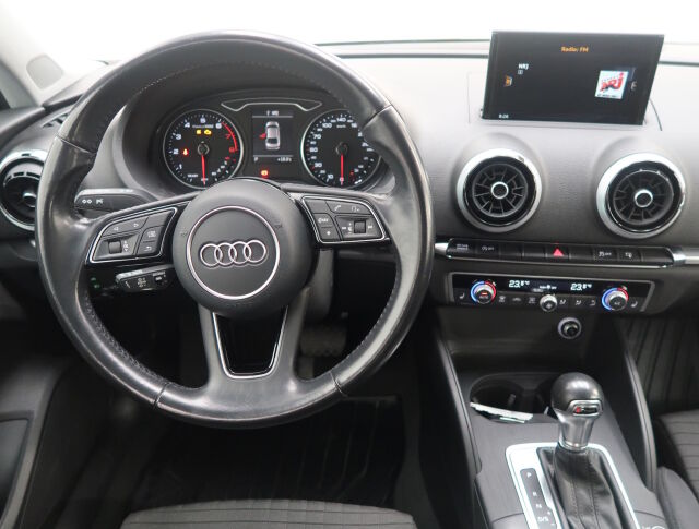 Audi A3 2017 Sedan Business Sport 1,0 TFSI 85 kW S tronic