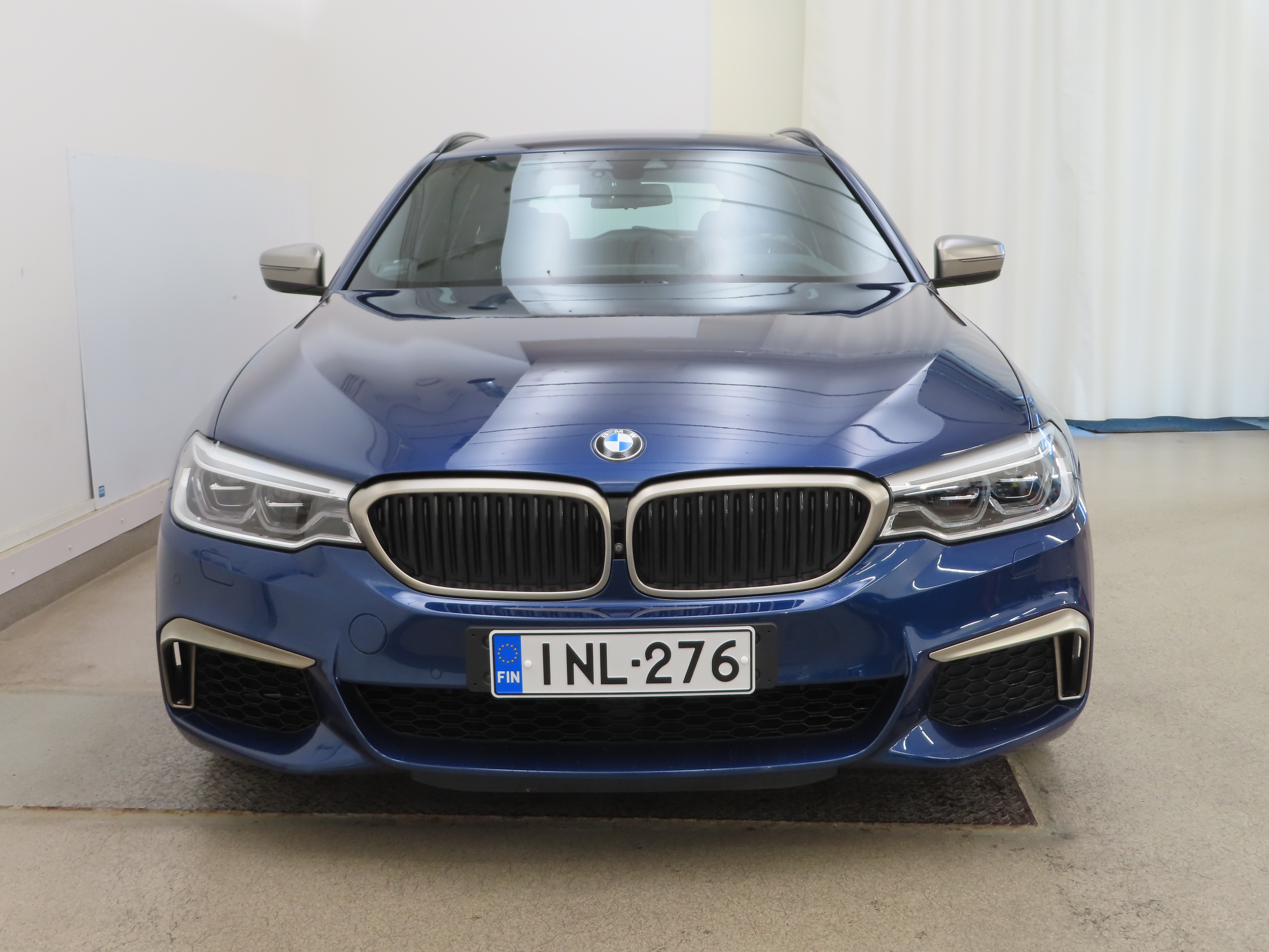 BMW 550 2018, kuva 2/12