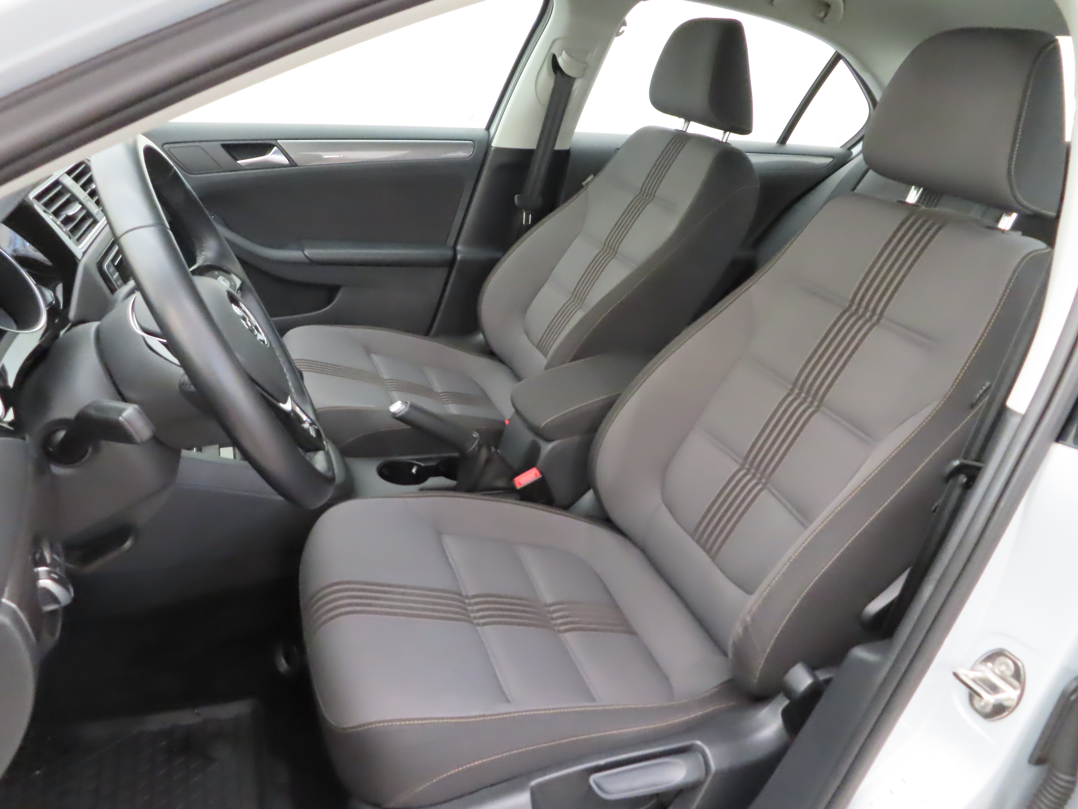 Volkswagen Jetta 2016, kuva 5/9