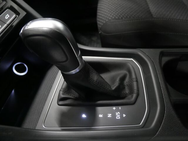 VOLKSWAGEN Touran 2016 Comfortline 1,4 TSI 110 kW (150 hv) DSG-automaatti