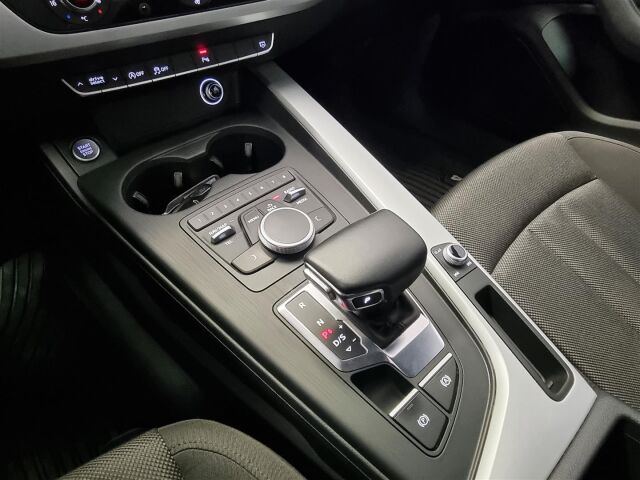 AUDI A4 2017 Sedan Pro Business 2,0 TFSI 140 kW S tronic / Suomi-Auto / Vetokoukku / M-Lämmitin