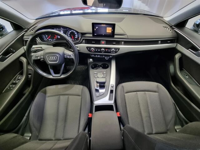AUDI A4 2017 Sedan Pro Business 2,0 TFSI 140 kW S tronic / Suomi-Auto / Vetokoukku / M-Lämmitin