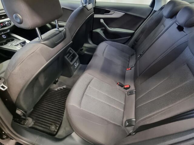 AUDI A4 2017 Sedan Pro Business 2,0 TFSI 140 kW S tronic / Suomi-Auto / Vetokoukku / M-Lämmitin