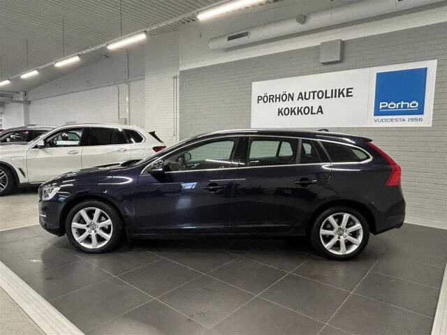 VOLVO V60 2018 D3 Business Classic Summum aut / Webasto / Navi / Keyless Go / Nahkapenkit /