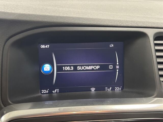 VOLVO V60 2018 D3 Business Classic Summum aut / Webasto / Navi / Keyless Go / Nahkapenkit /