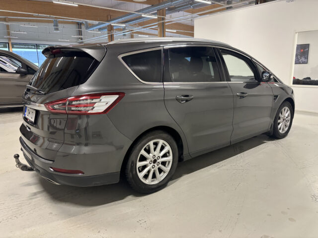 FORD S-MAX 2015 2,0TDCi Aut AWD Titanium 7Hlö *Neliveto *Adap. vakionopeudensäädin *Webasto *Koukku *Nahat *Sony Aud