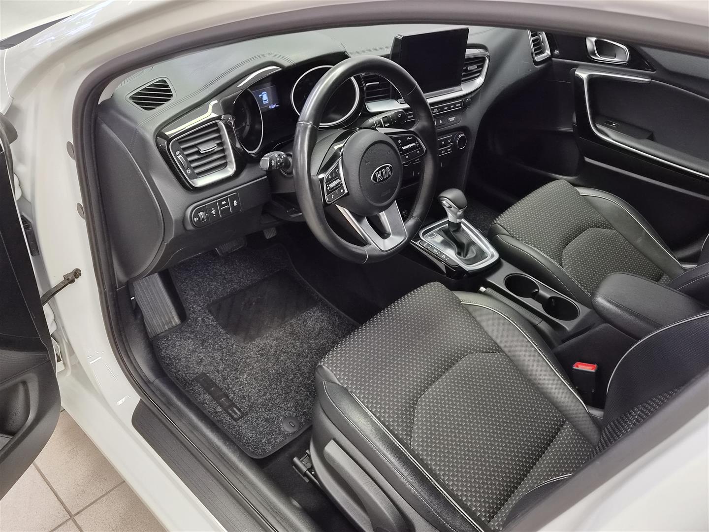 Kia Ceed 2019, kuva 7/22