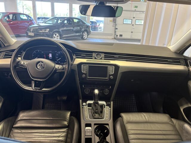 VOLKSWAGEN Passat 2017 Variant R-Line 2,0 TDI 140 kW (190 hv) 4MOTION DSG-automaatti