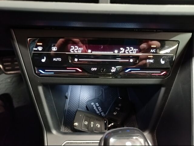 VOLKSWAGEN Taigo 2022 R-Line Business 1,5 TSI 110 kW DSG-automaatti