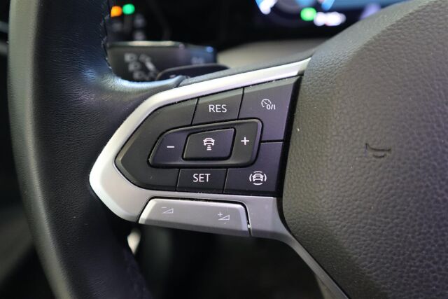 VOLKSWAGEN Golf 2021 Style Business 1,5 eTSI 96 kW (MHEV) DSG-automaatti