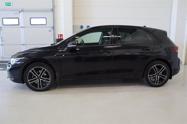 VOLKSWAGEN Golf 2021 Style Business 1,5 eTSI 96 kW (MHEV) DSG-automaatti