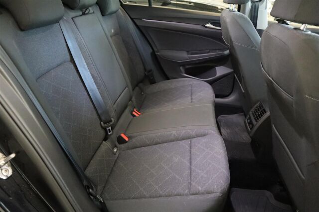 VOLKSWAGEN Golf 2021 Style Business 1,5 eTSI 96 kW (MHEV) DSG-automaatti