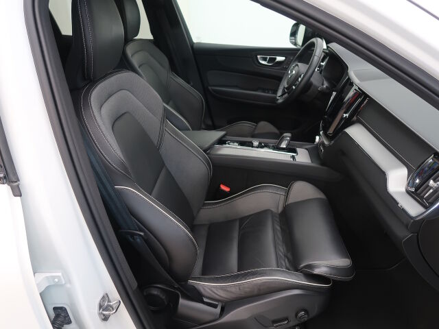 Volvo XC60 2021 T6 TwE AWD Business R-Design Edition aut