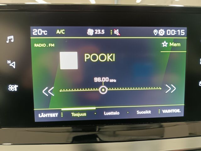 Peugeot 2008 2021 Allure Pack Motion PureTech 130 EAT8-automaatti